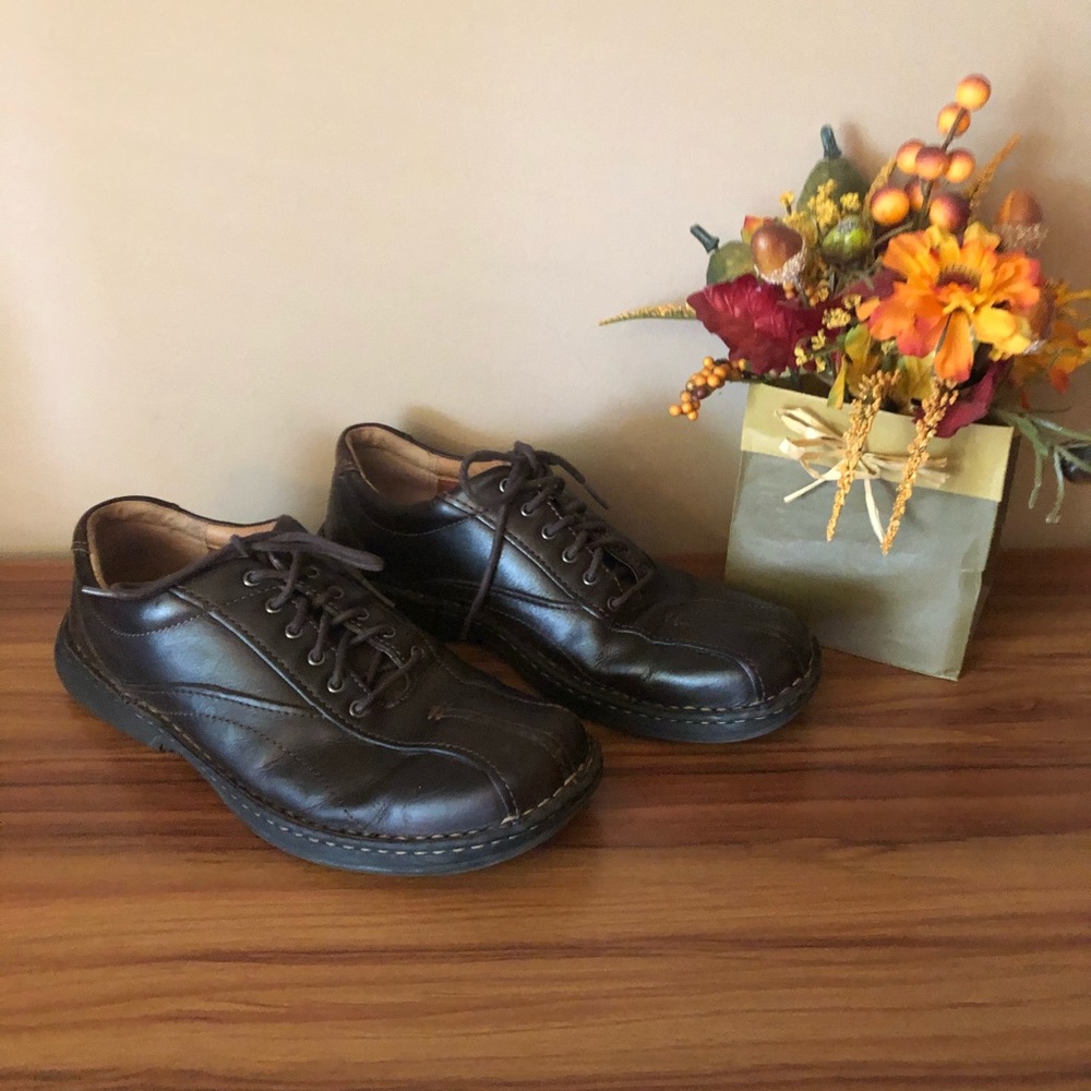 $10 SALE!  MENS CLARKS CASUAL DRESSY LEATHER SHOES SIZE 9